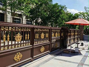 铝合金大门