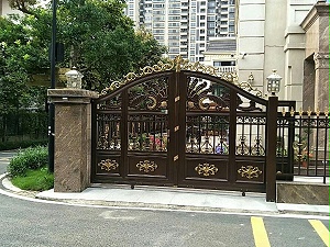 铝合金大门