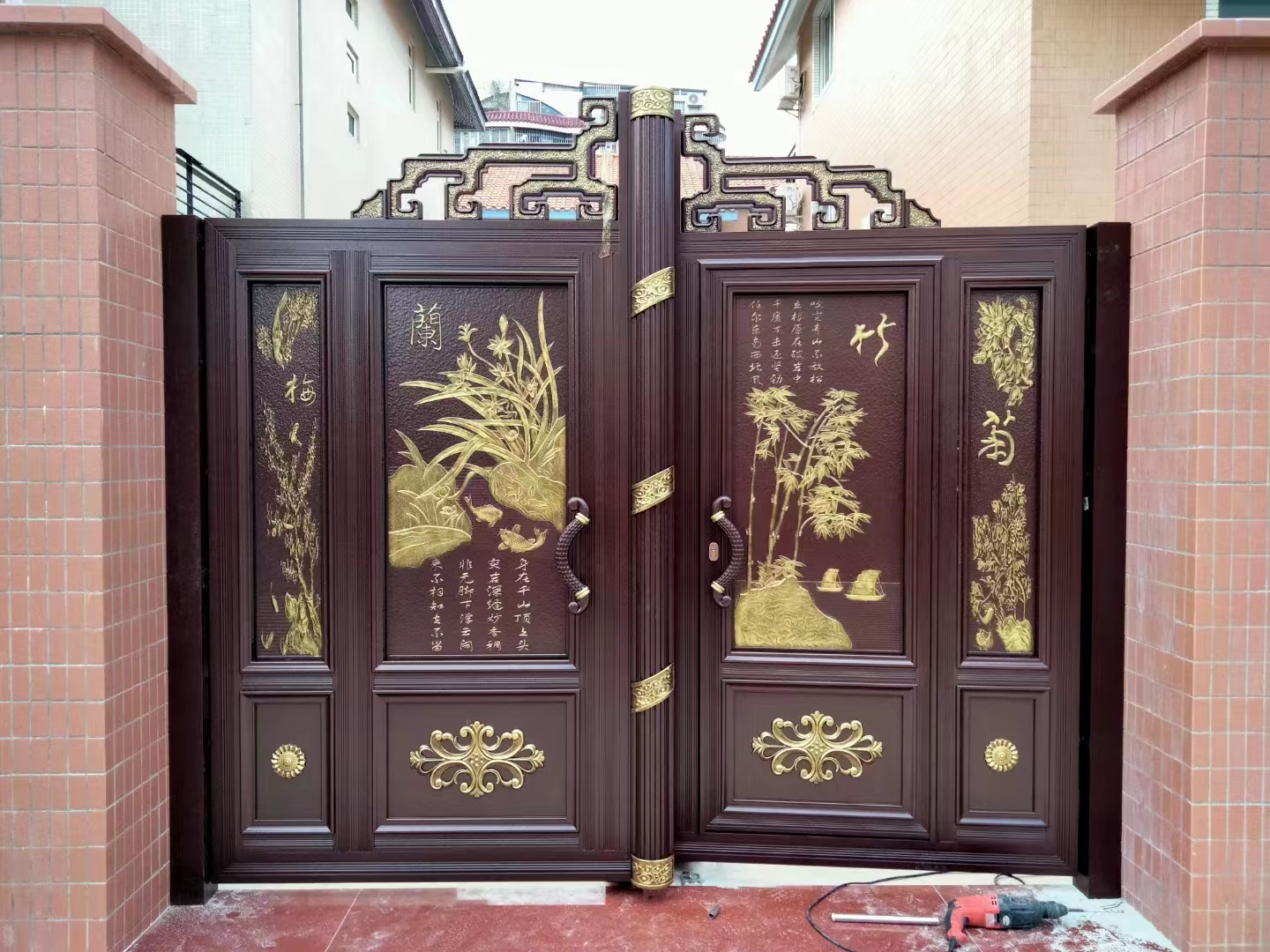 别墅高端铝大门